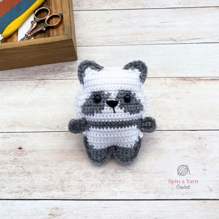 25 Free Crochet Panda Patterns (Amigurumi Pattern)