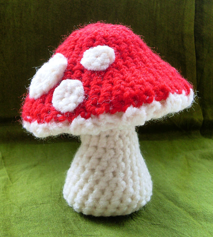 25 Free Crochet Mushroom Patterns (Amigurumi Pattern)