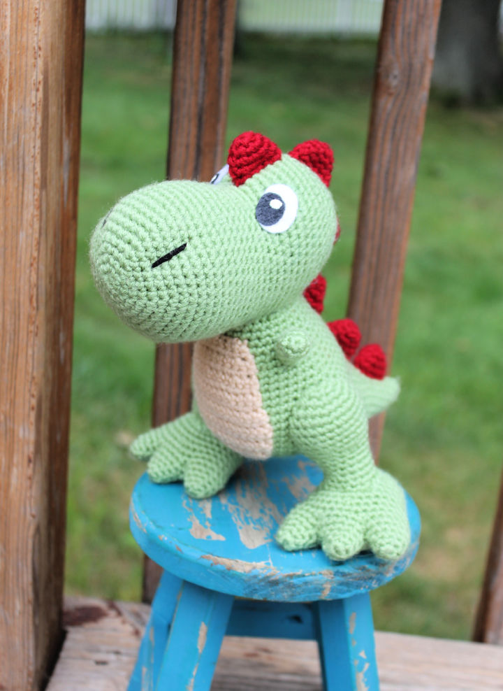 40 Free Crochet Dinosaur Patterns (Amigurumi Pattern)