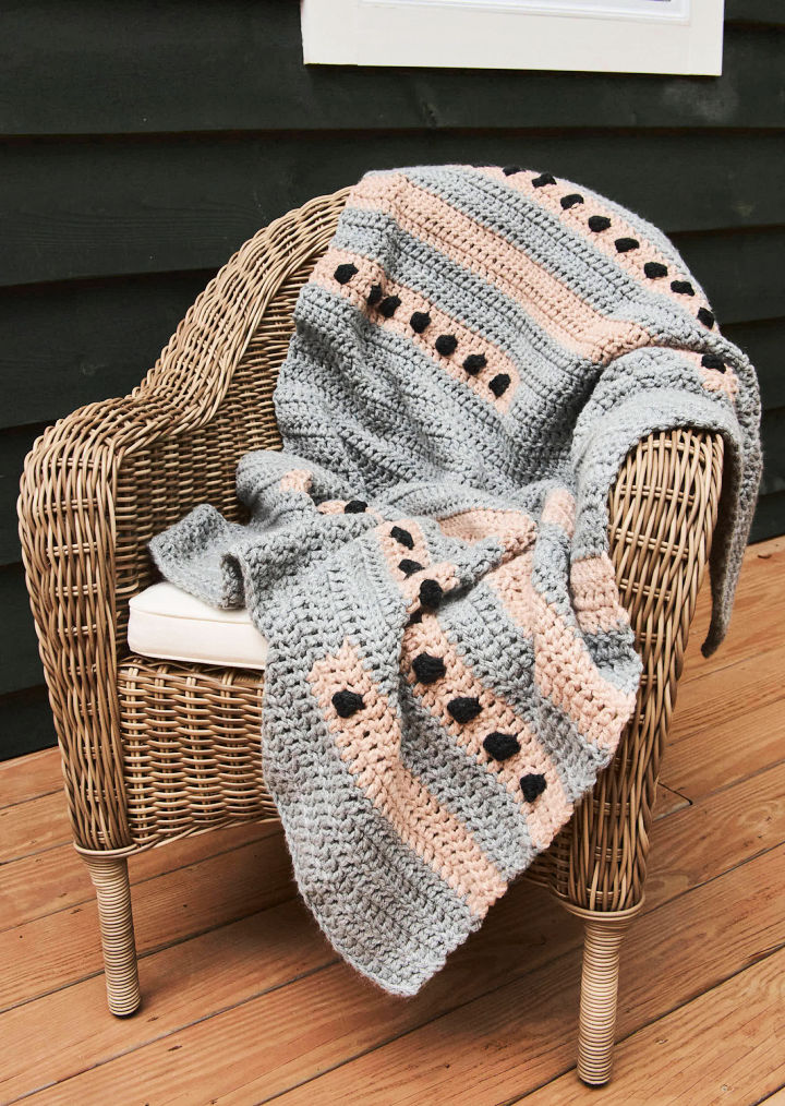 25 Free Lapghan Crochet Patterns (Lap Blanket Pattern)