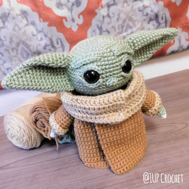 25 Free Baby Yoda Crochet Patterns (Amigurumi Pattern)