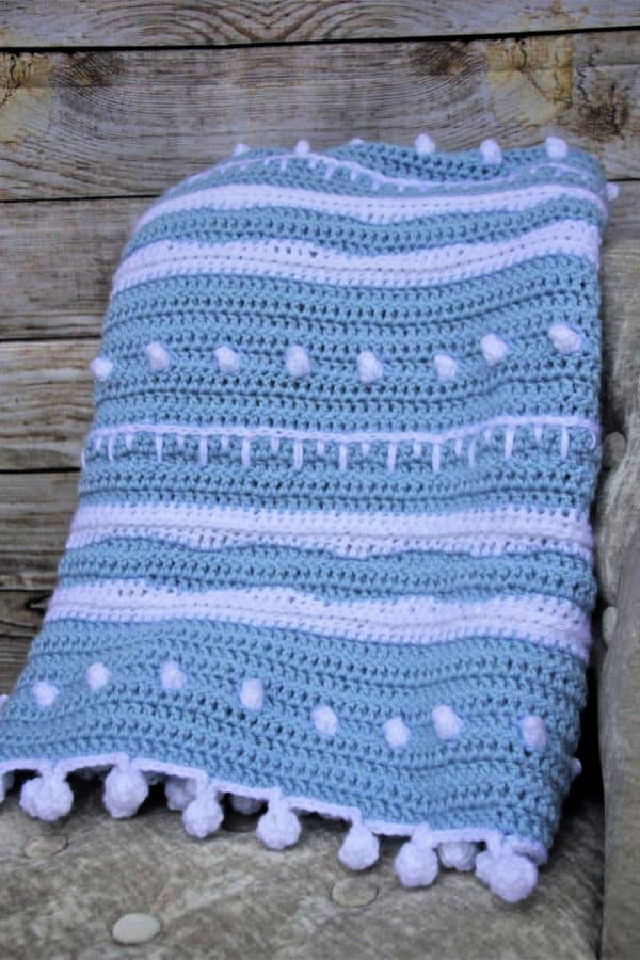 25 Free Lapghan Crochet Patterns (Lap Blanket Pattern)