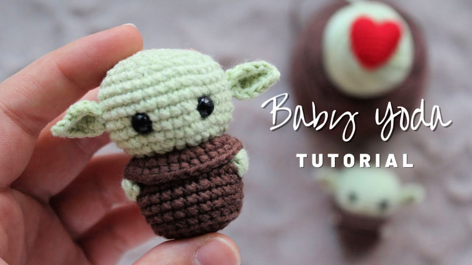 25 Free Baby Yoda Crochet Patterns (Amigurumi Pattern)