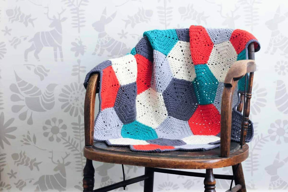 25 Free Crochet Hexagon Blanket Patterns - Blitsy