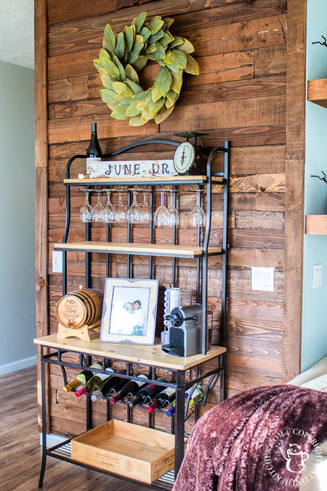 40 Cheap Pallet Wall Ideas That Are Easy To Install Blitsy