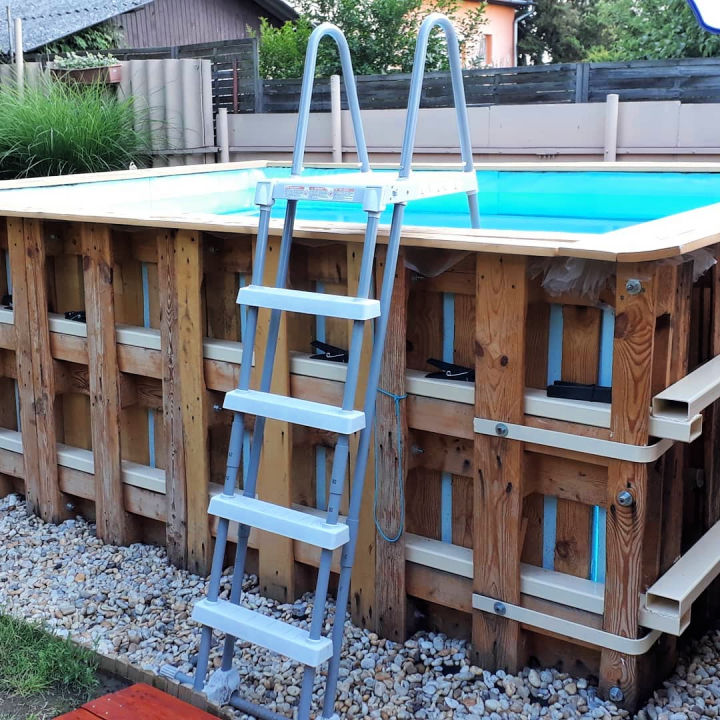 15 DIY Pallet Pool Ideas That You Can Build at 0 Blitsy