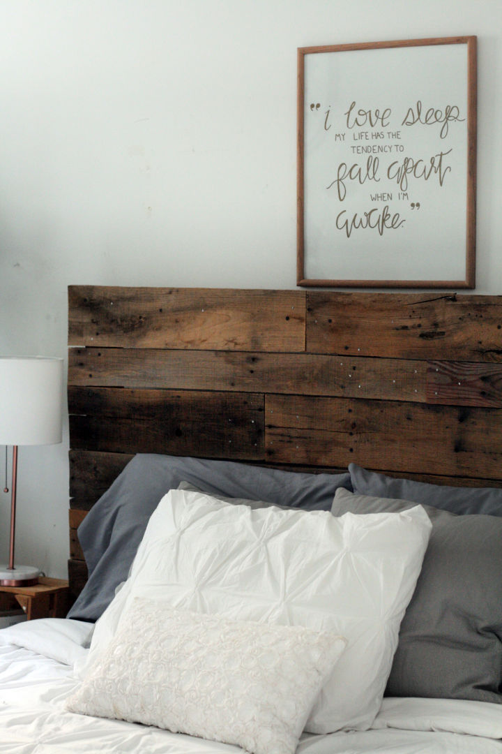 40 DIY Pallet Headboard Ideas with Instructions Blitsy