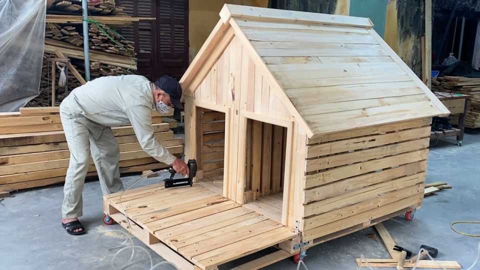 Pallet Dog House Plans