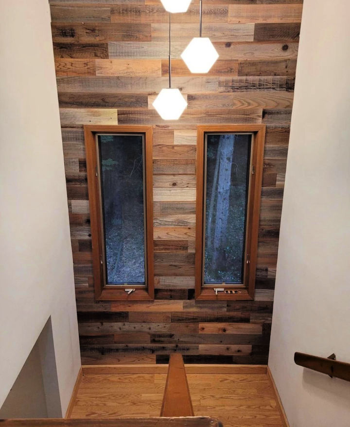 40 Cheap Pallet Wall Ideas That Are Easy To Install Blitsy
