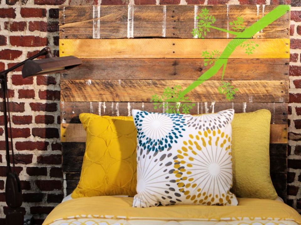 View of 40 DIY Pallet Headboard Ideas with Instructions - Blitsy