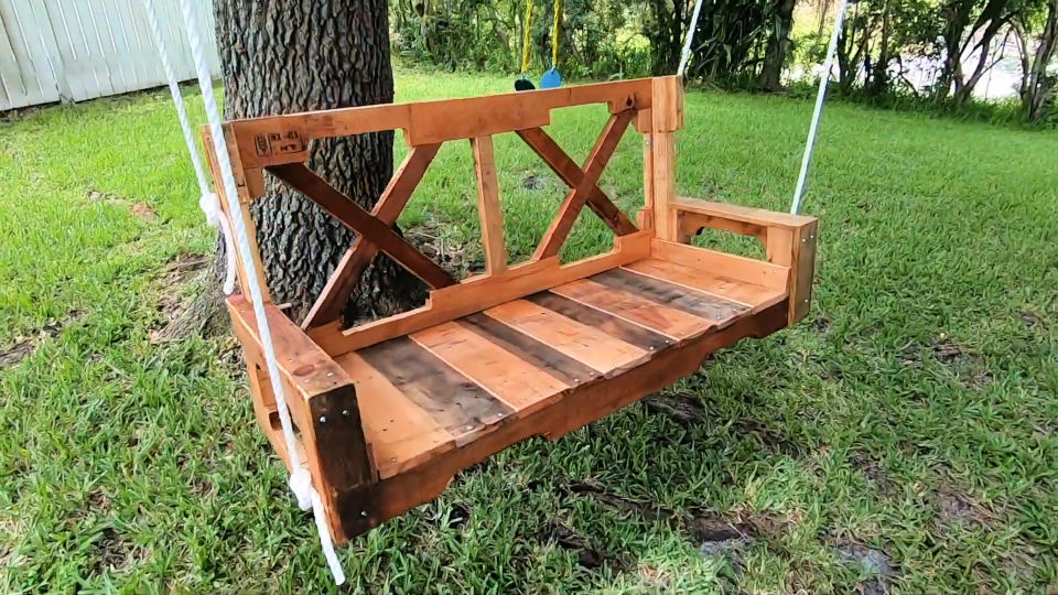 30 DIY Pallet Swing Ideas and Plans Blitsy